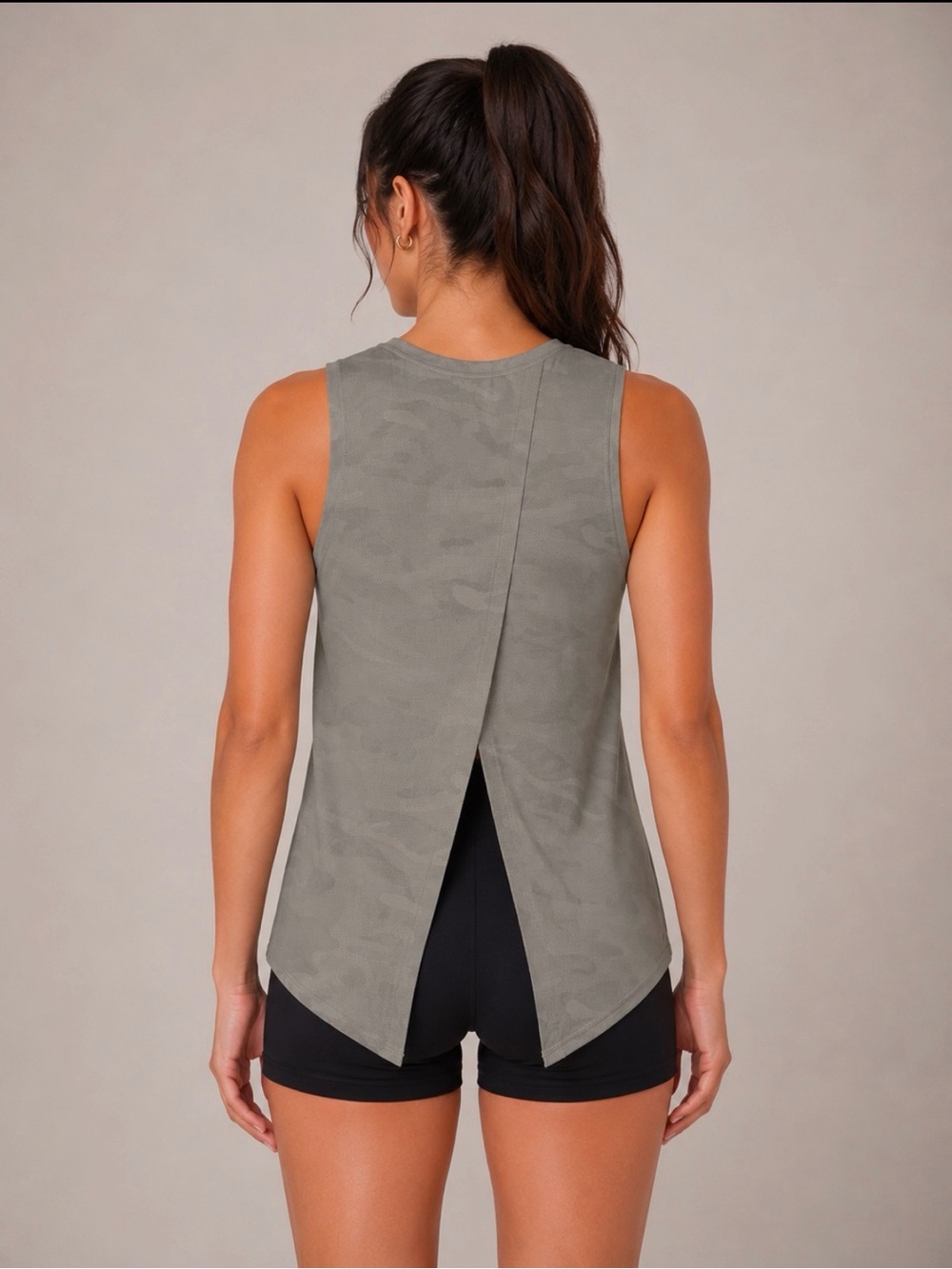 X by Gottex Gray Camo Textured Athletic Tank